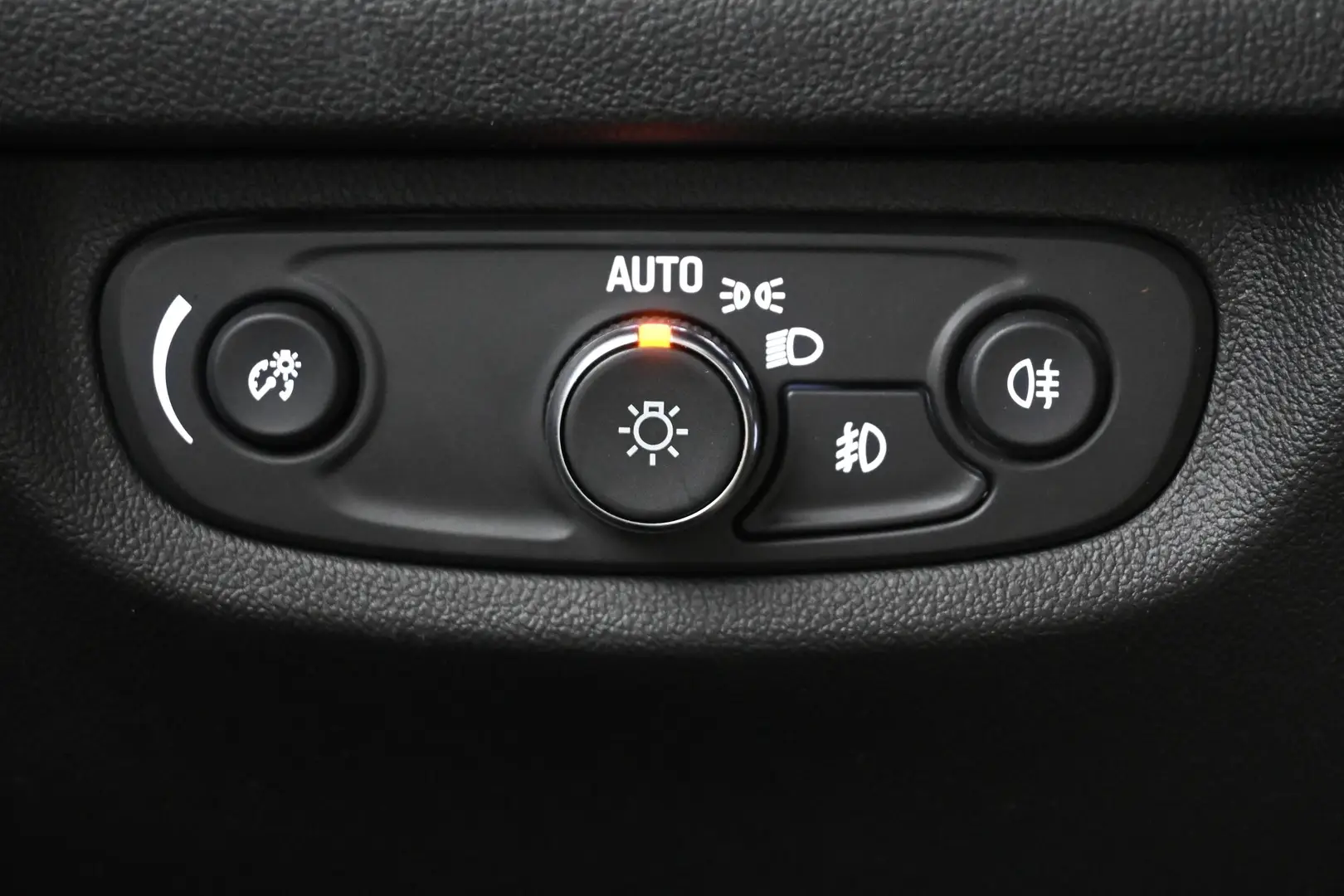 Car Image - XpRHYkZwL64DkTZc1rHvn