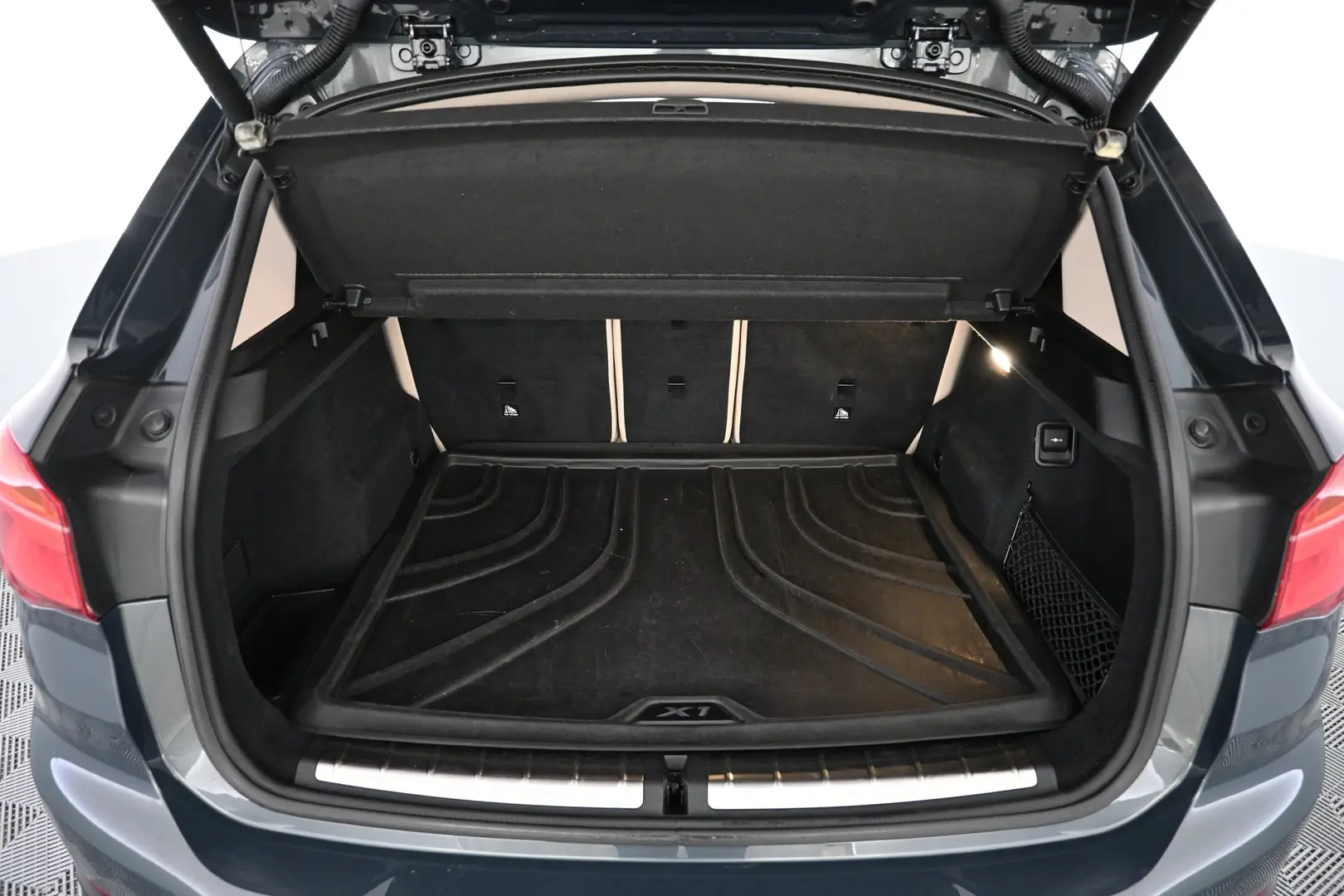 Car Image - 1WUXce5zvzgOQUc4JfcV5N