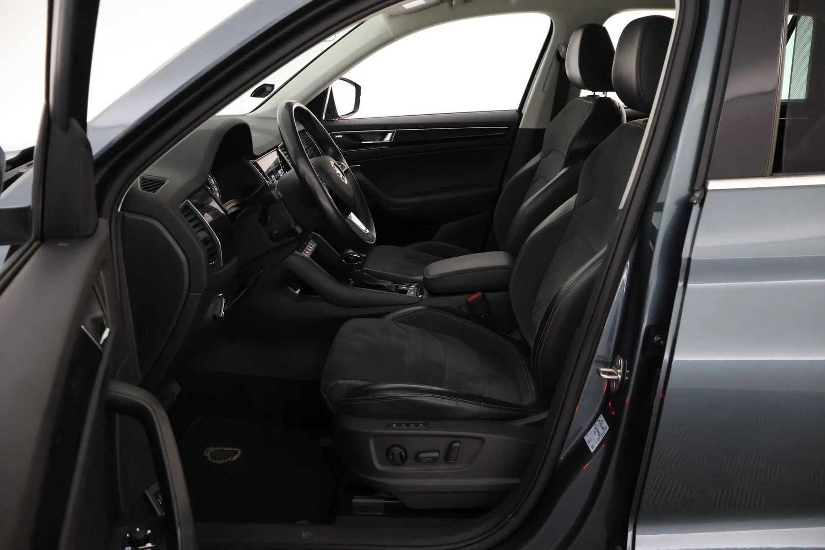 Car Image - 6JUzSTD5EVCjE8EFBwcZnj