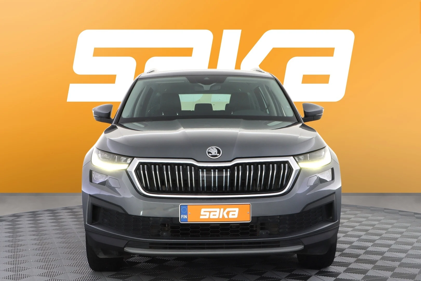 Car Image - 6RF4fCEvkqcFk2j6rrs0E1