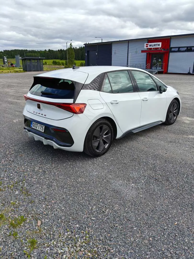 Car Image - 68JdaQUGctYS3L2aqNZ6Hy