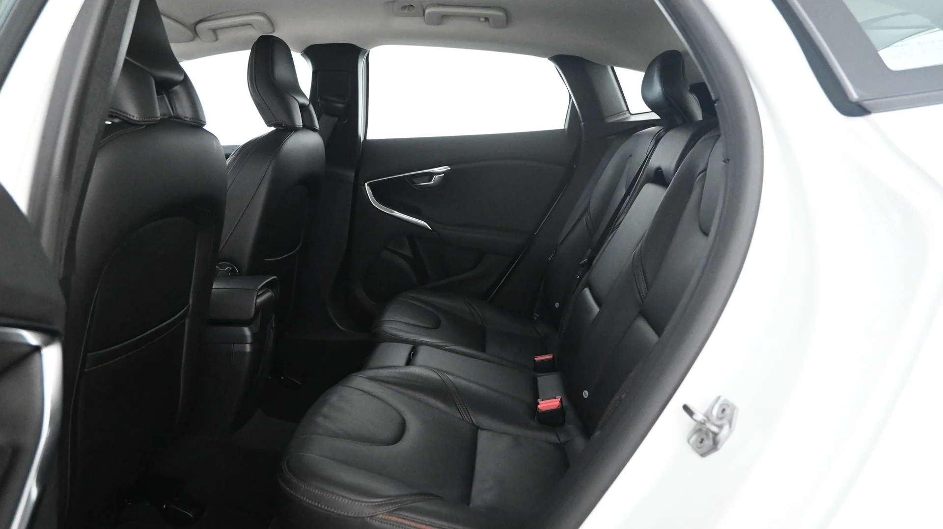 Car Image - 5lCB36d9LNcFjIvUxkXvf7