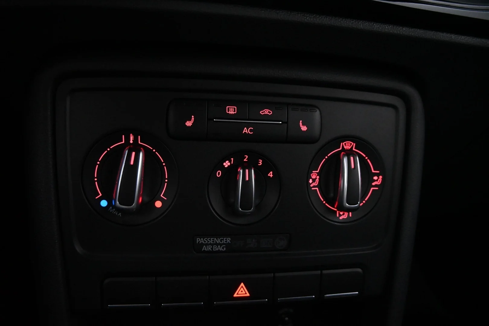 Car Image - 5naKZ16Rgx3t0rcKWhi9en