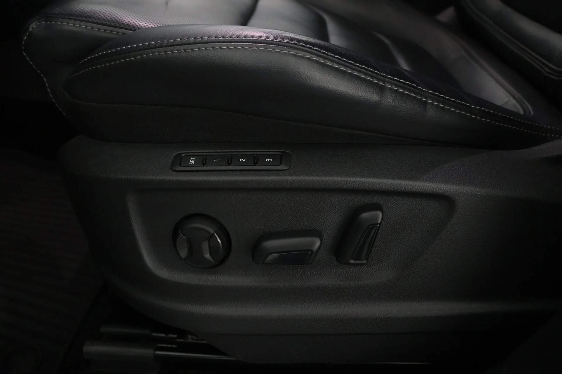Car Image - J7rcaXnQawWLJkYEC69pM
