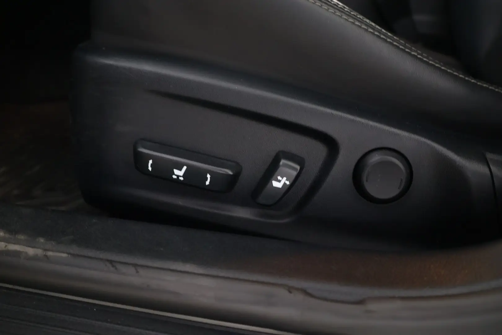 Car Image - 54bc2fWpv9K55JJsKRXyL8