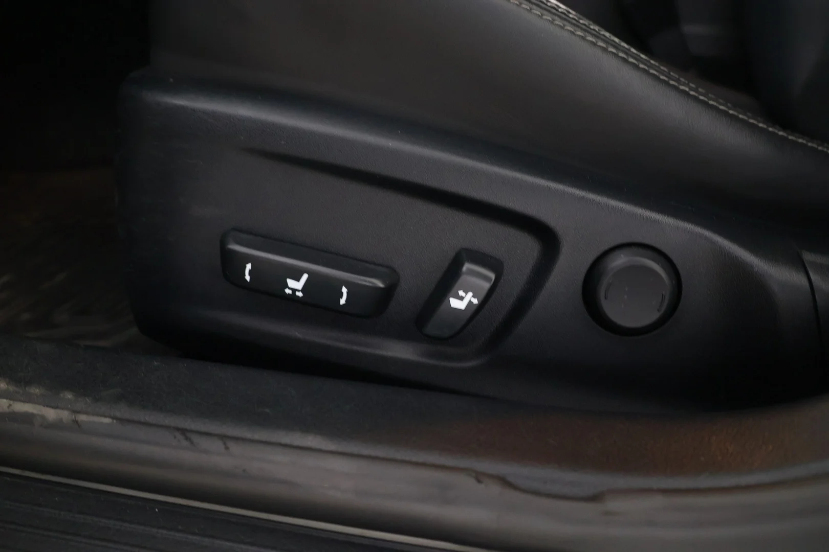 Car Image - 54bc2fWpv9K55JJsKRXyL8