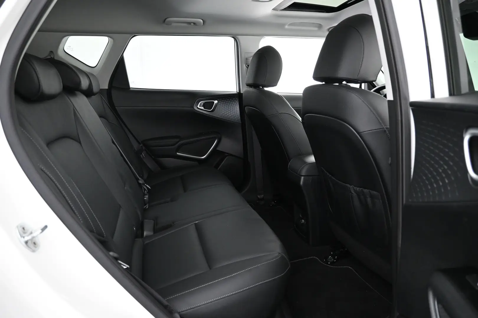Car Image - 3BnMGAGScN5WFk4l8gI5ON