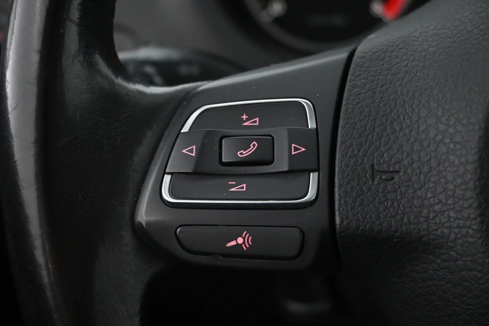 Car Image - 5u5Xg9Qo0DtEOX9bThLIoL
