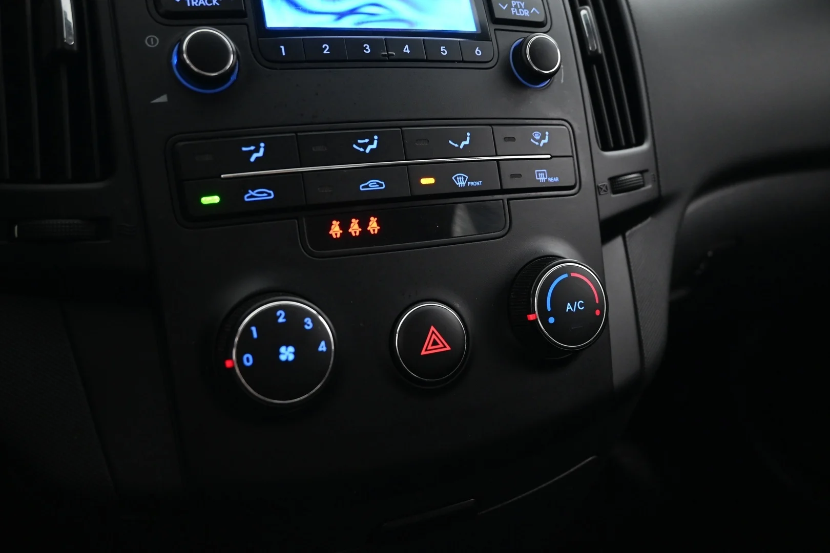 Car Image - NraiB6wjXa3HQwqUMTf60