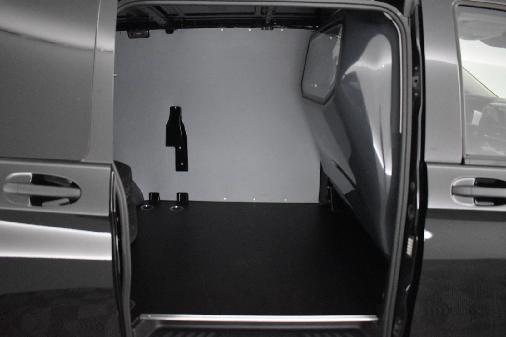 Car Image - 4wtkPQ0RPBiUspvPocTmf2