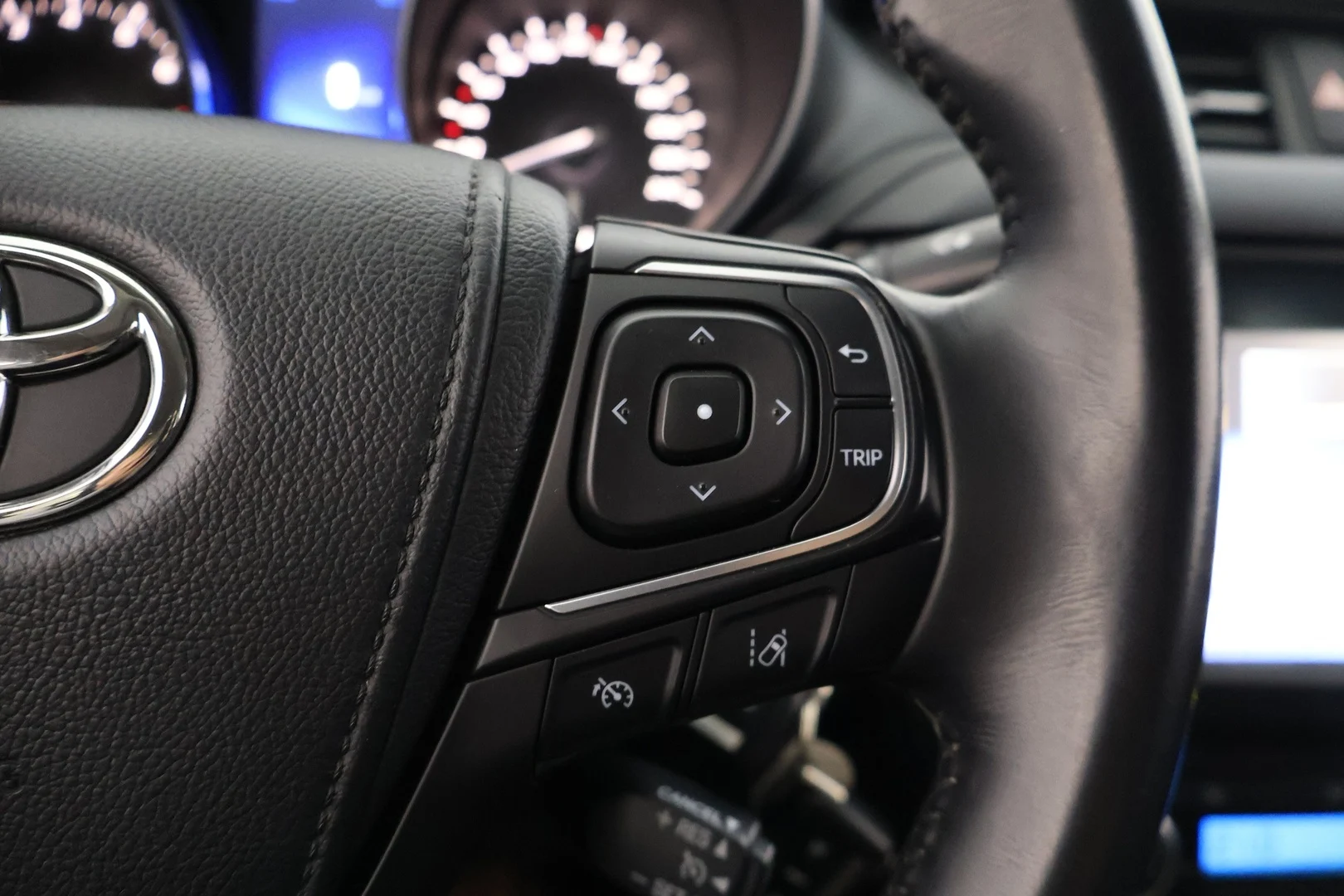 Car Image - 6oCTUAYcg6PTwJvY11lVRn