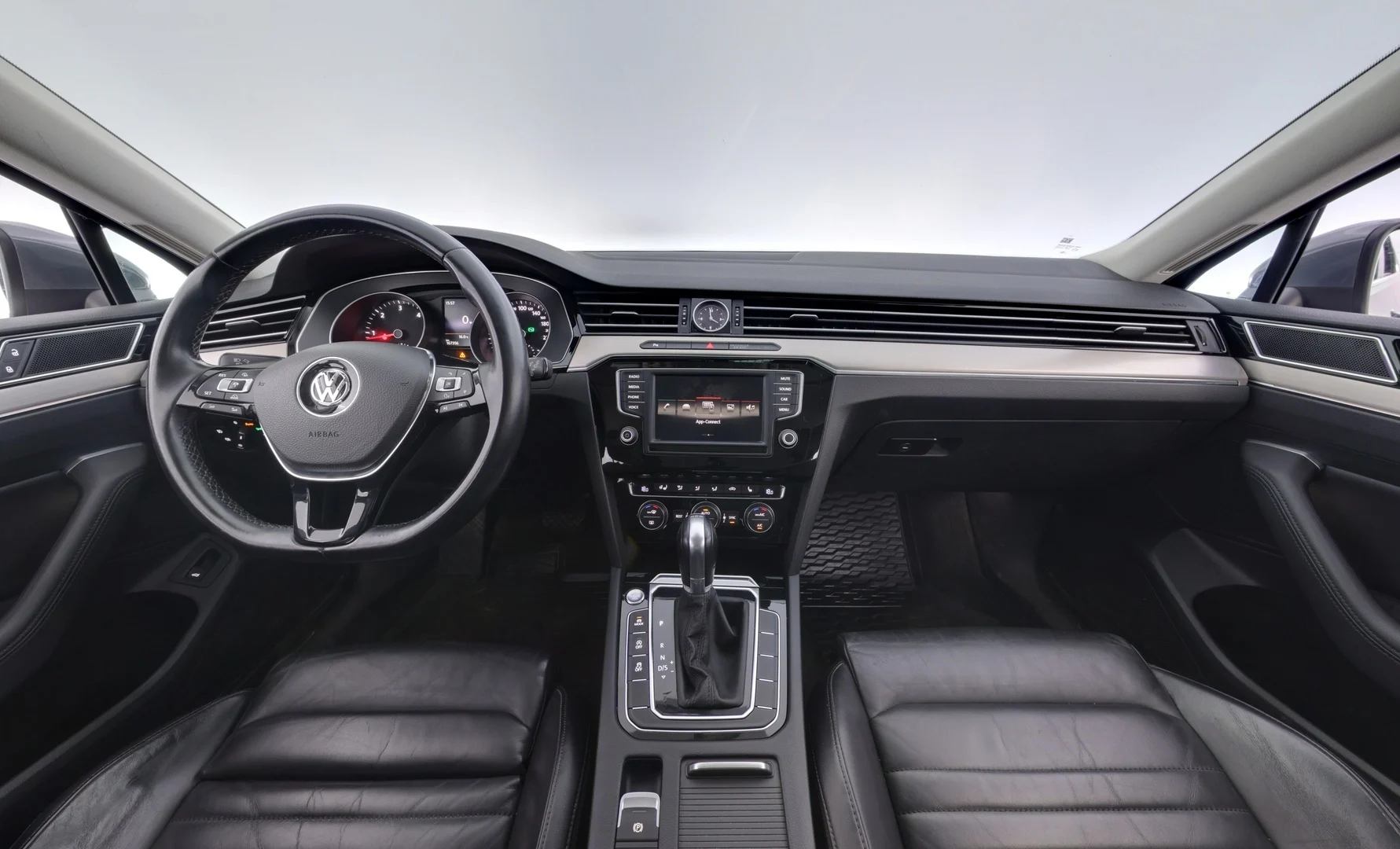 Car Image - 5iouIwbJMLljmrnfobeot1