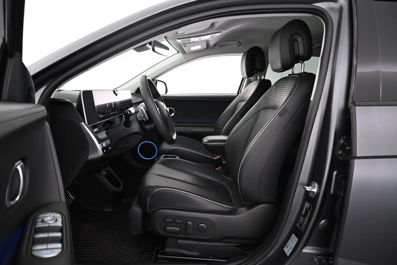Car Image - 46uEWryf5h9j48cRdEV9U1