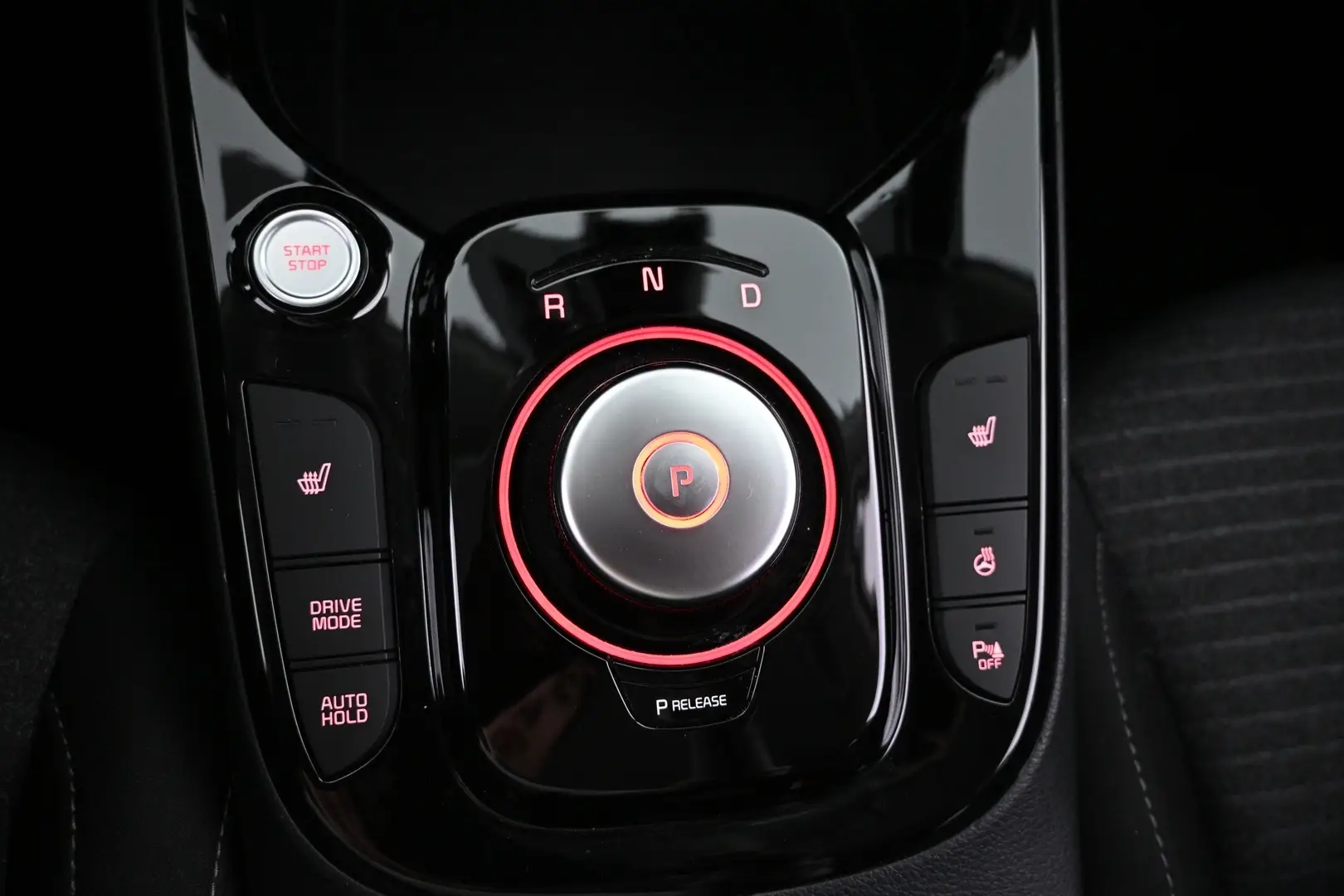 Car Image - 6AOavN7ycjhZTHqdwt1EYG