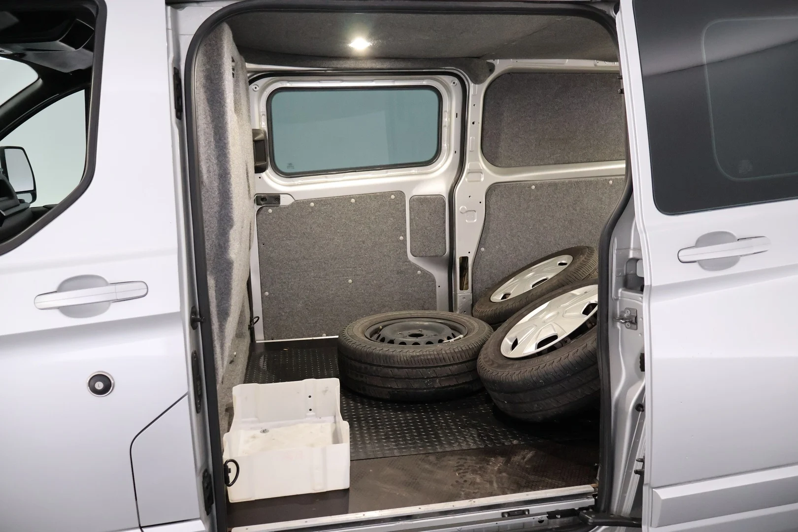 Car Image - 4zqNvPo2UYBd7iTJsAXRVg