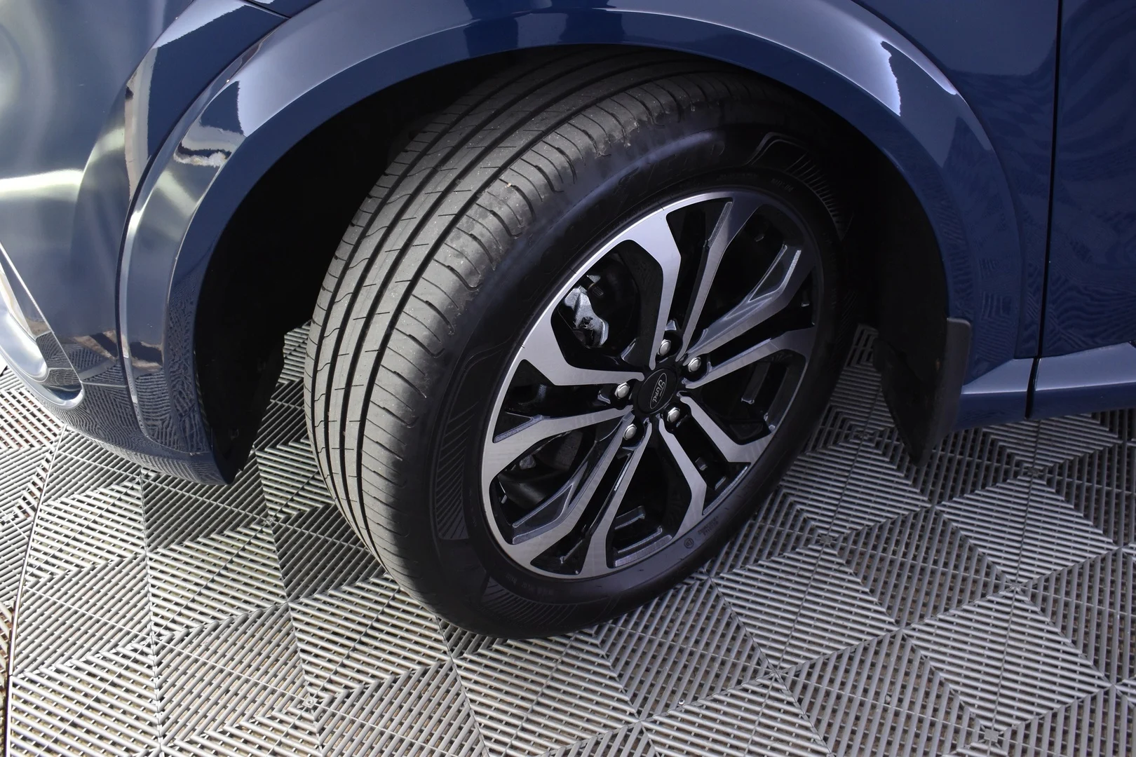 Car Image - jKFBBLoPJ8lPw8o6OrSou