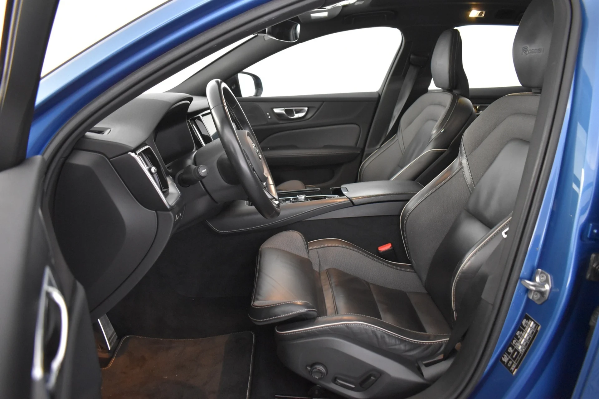 Car Image - 4OaWln1xCjQbdYvUEzYCfn