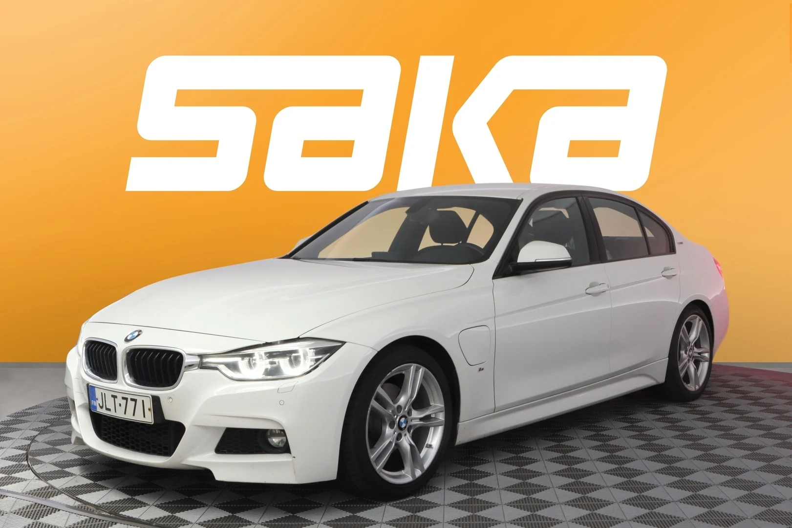 Car Image - dCIKFaSn5rqaGlC5zfkI8