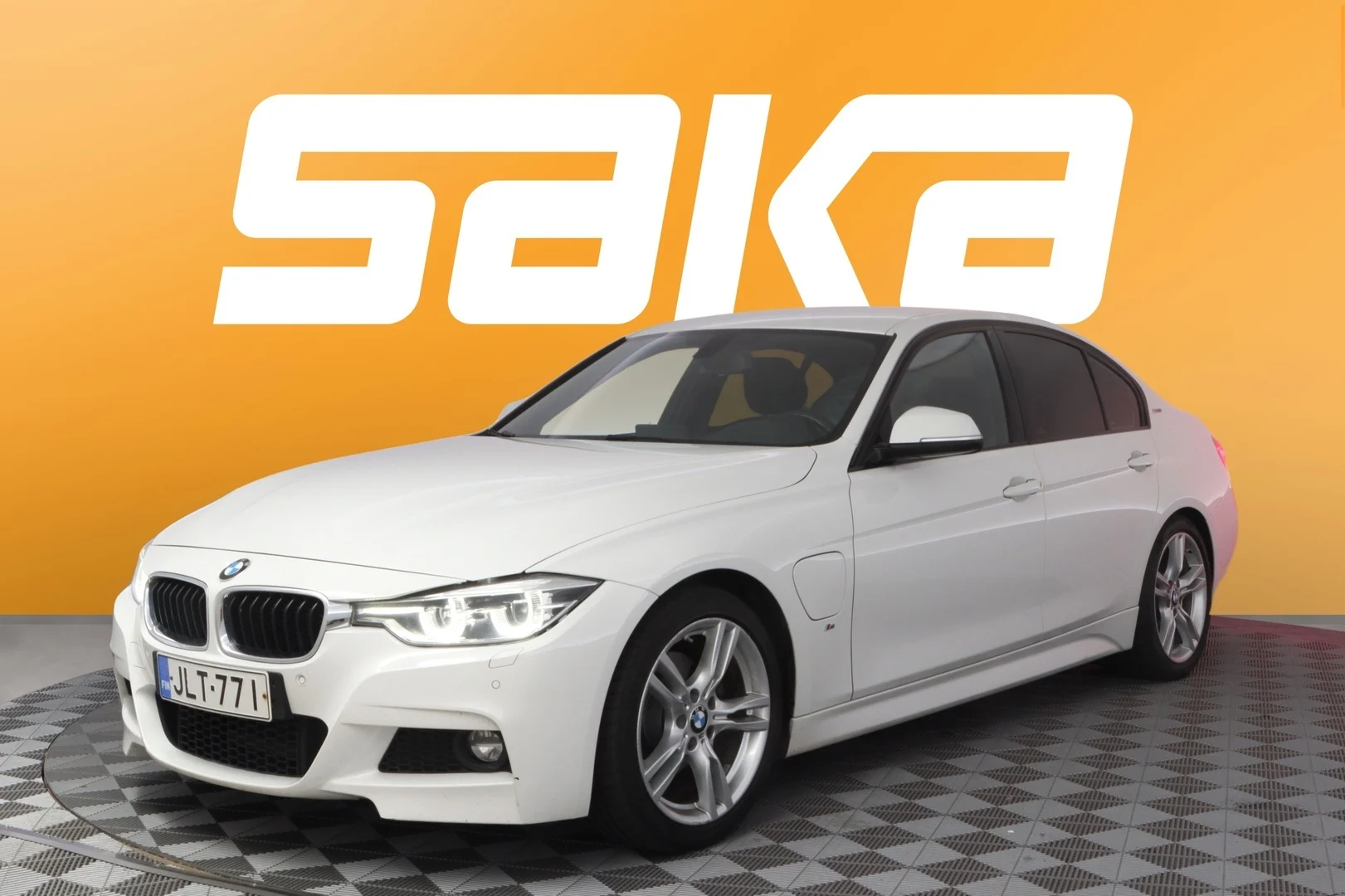 Car Image - dCIKFaSn5rqaGlC5zfkI8