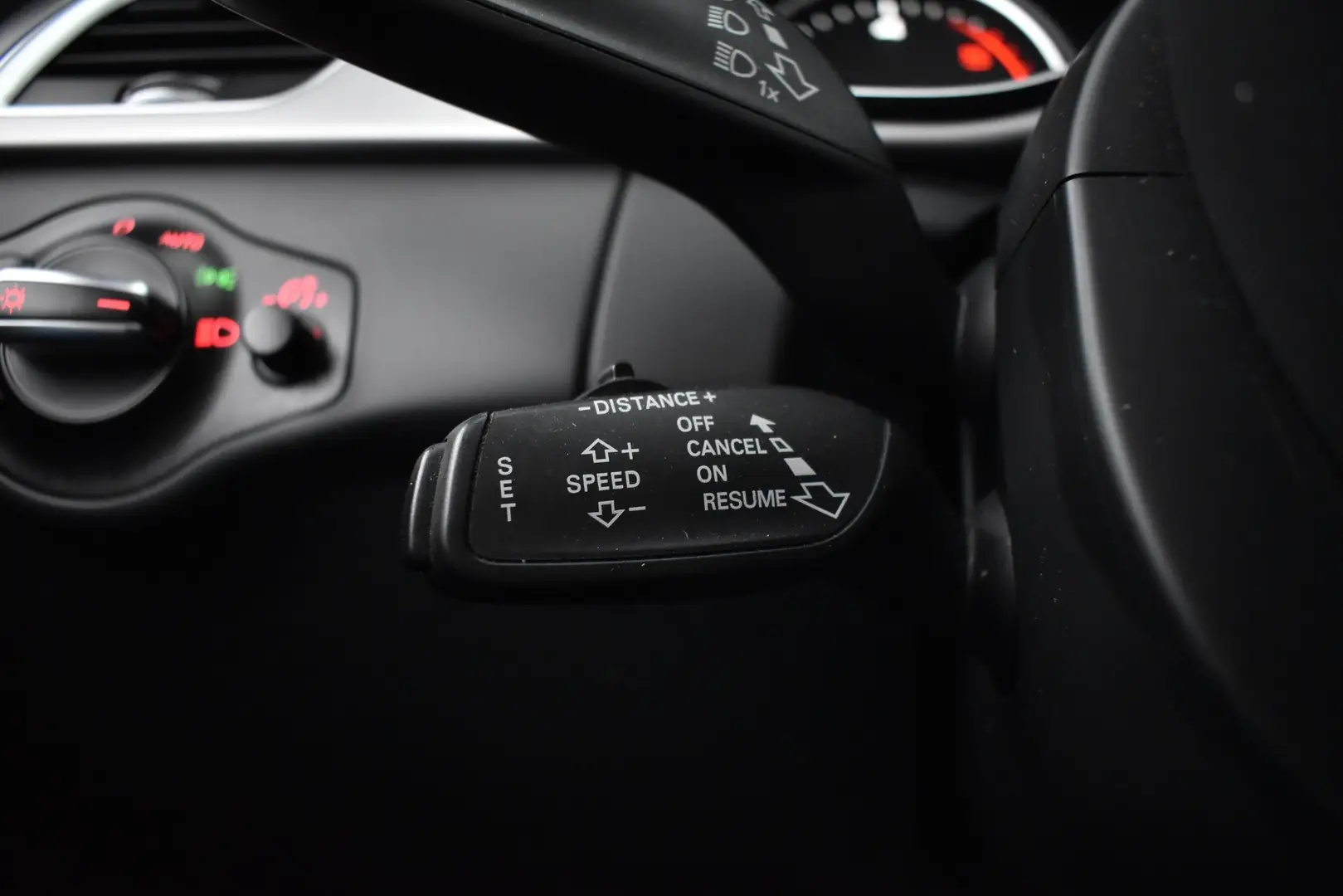 Car Image - 6wZO5m2m9ggkLZoXt5CwaX