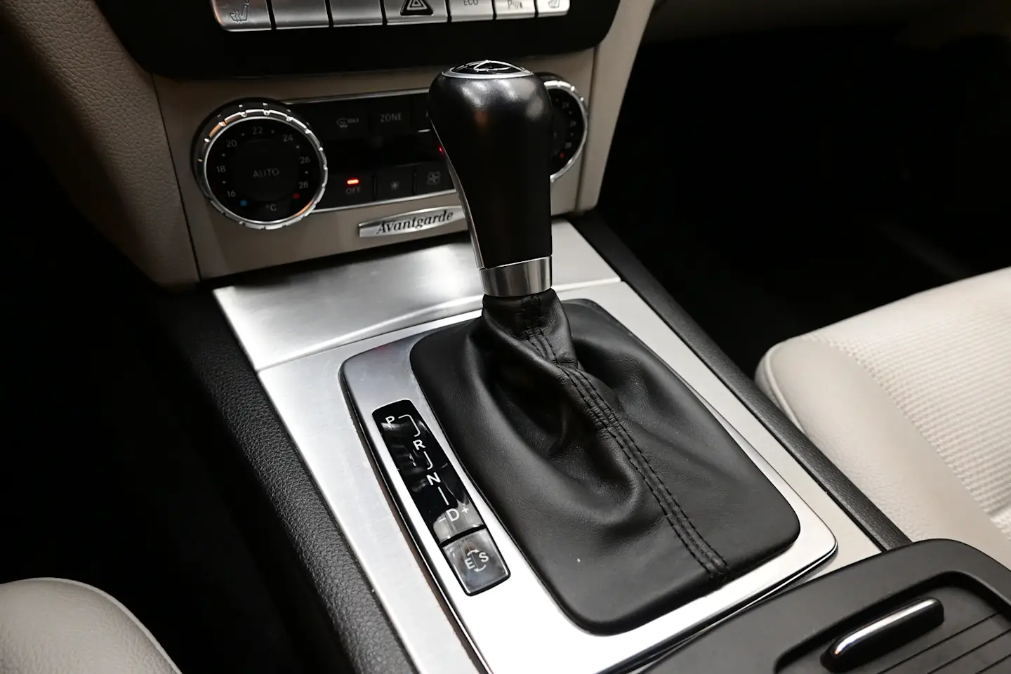 Car Image - 3fWj8c9gbLnb9A818AOroy