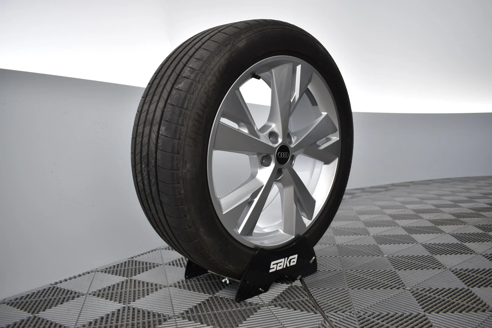Car Image - 18DJAGNv3rSYqBkniSjbZa