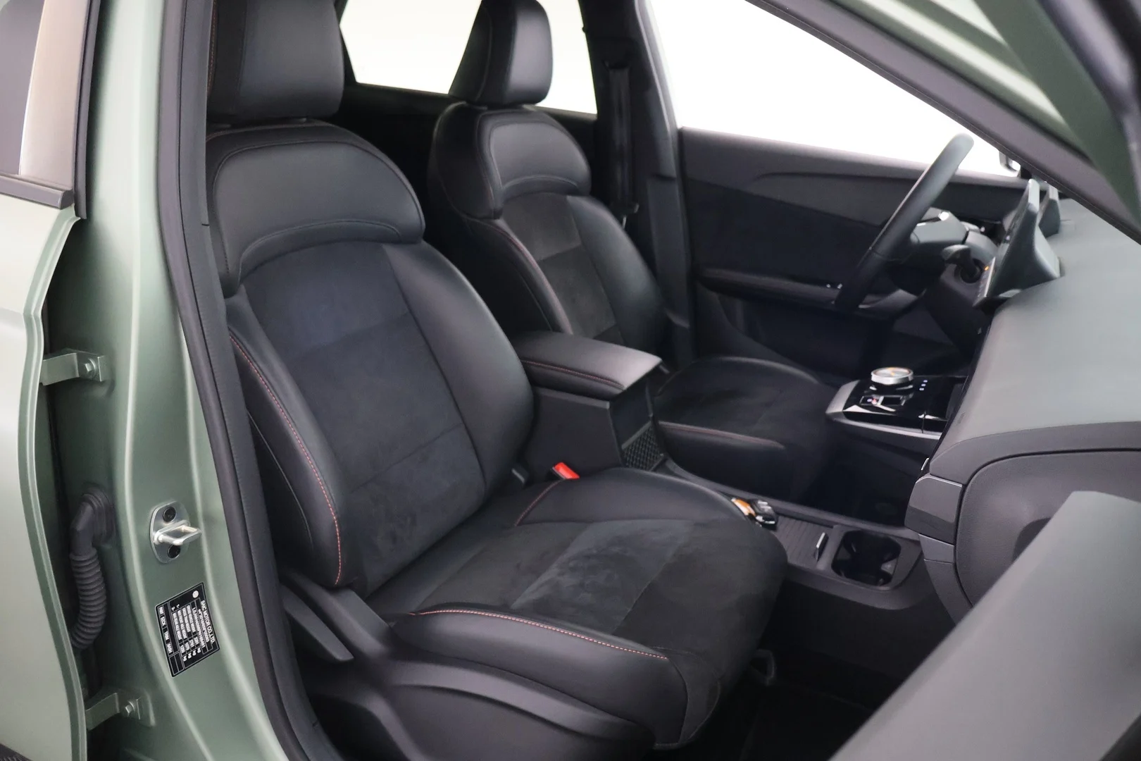 Car Image - r35fwUtKaSdo9e8a7ZDOp
