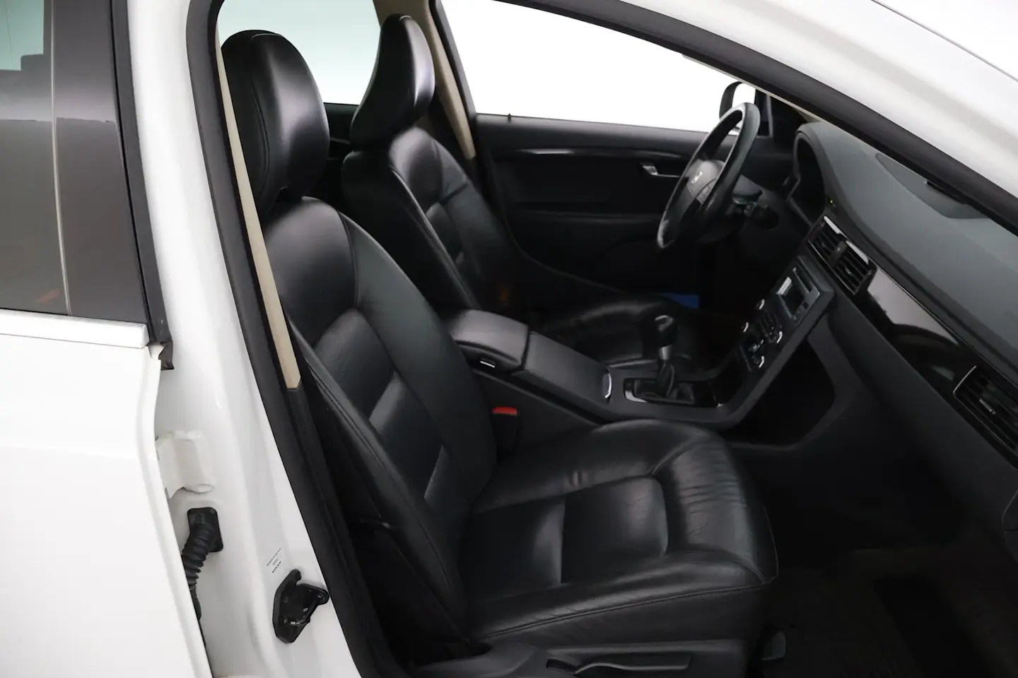 Car Image - 64f5wtwN4A5Ntr0gcgObsj