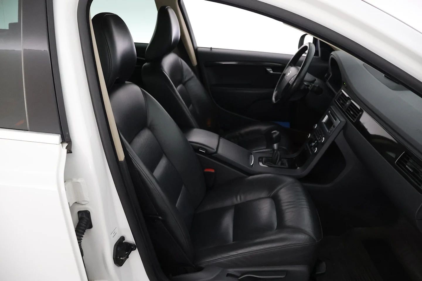 Car Image - 64f5wtwN4A5Ntr0gcgObsj