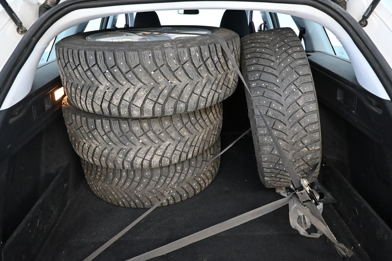 Car Image - 2K8ItD6Lhl0whnGjXtqWlf
