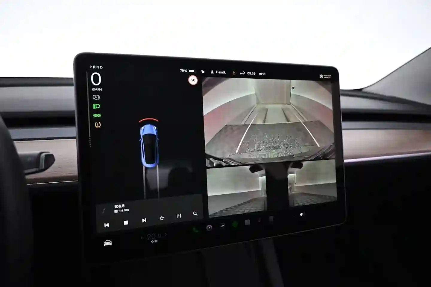 Car Image - 1Zj0zwT8f1VKLlf0wgKxS0