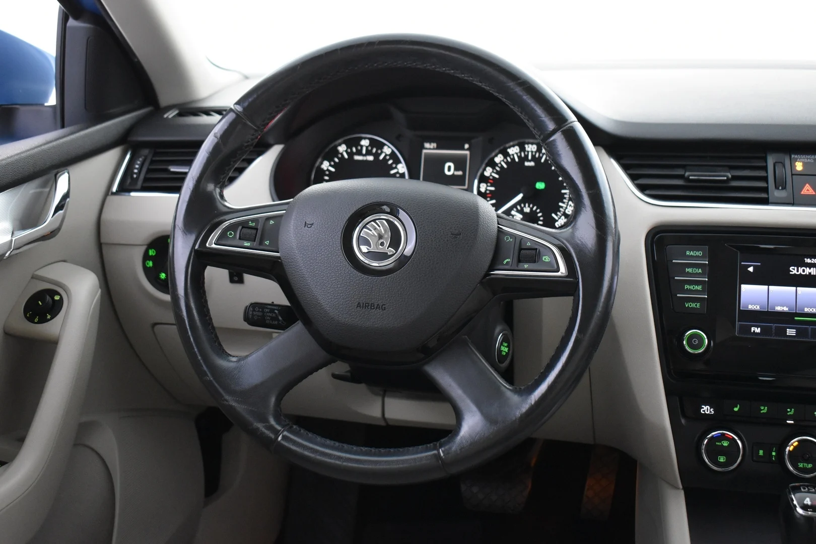 Car Image - 1YcPP6LFXDmxRB0YGDuGXX