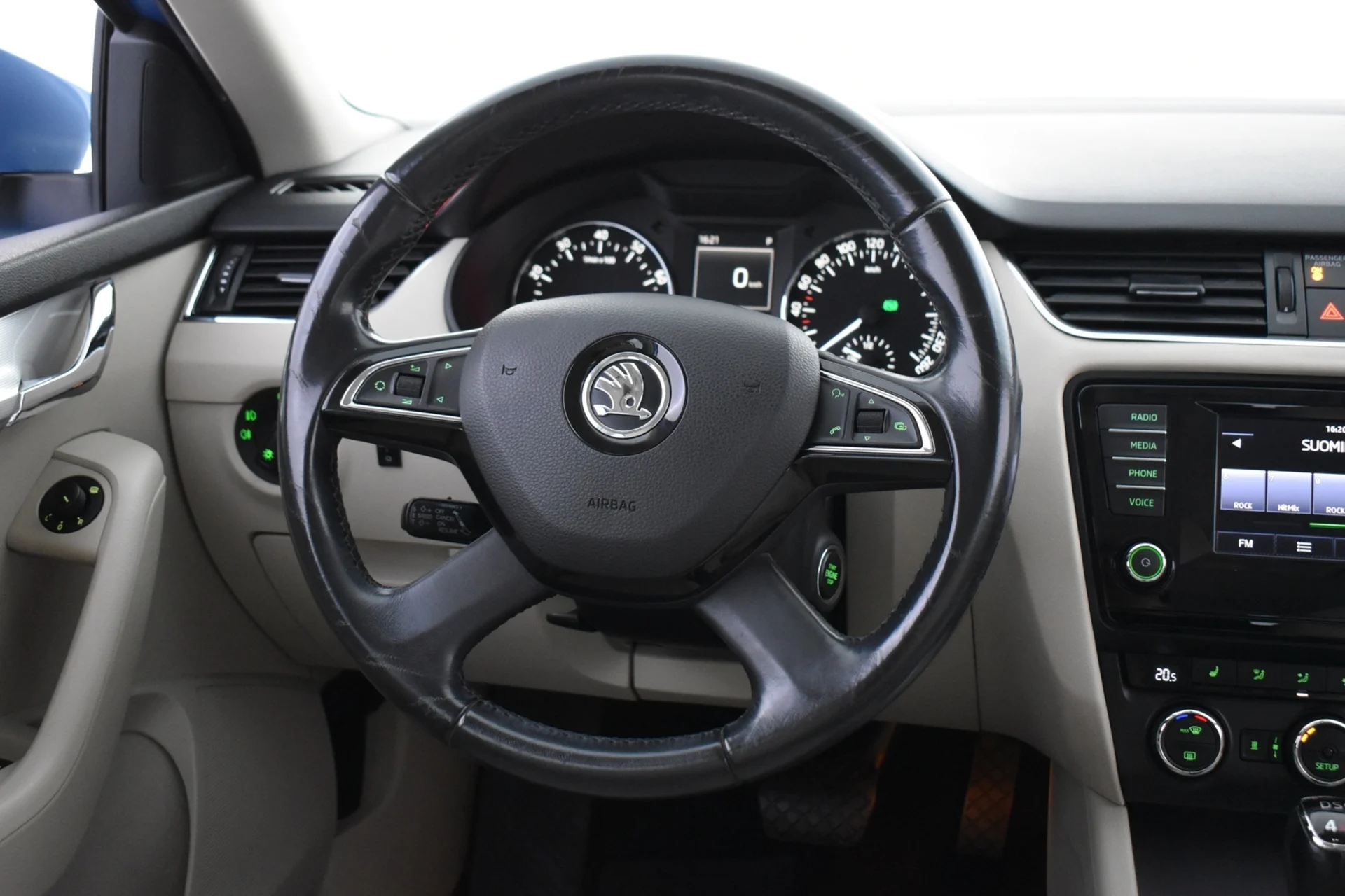 Car Image - 1YcPP6LFXDmxRB0YGDuGXX