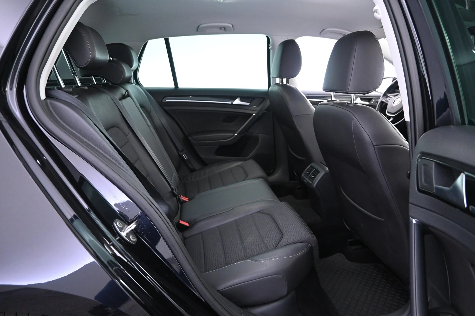 Car Image - 1KFUbP4SBkyEaAkqhEjVrG