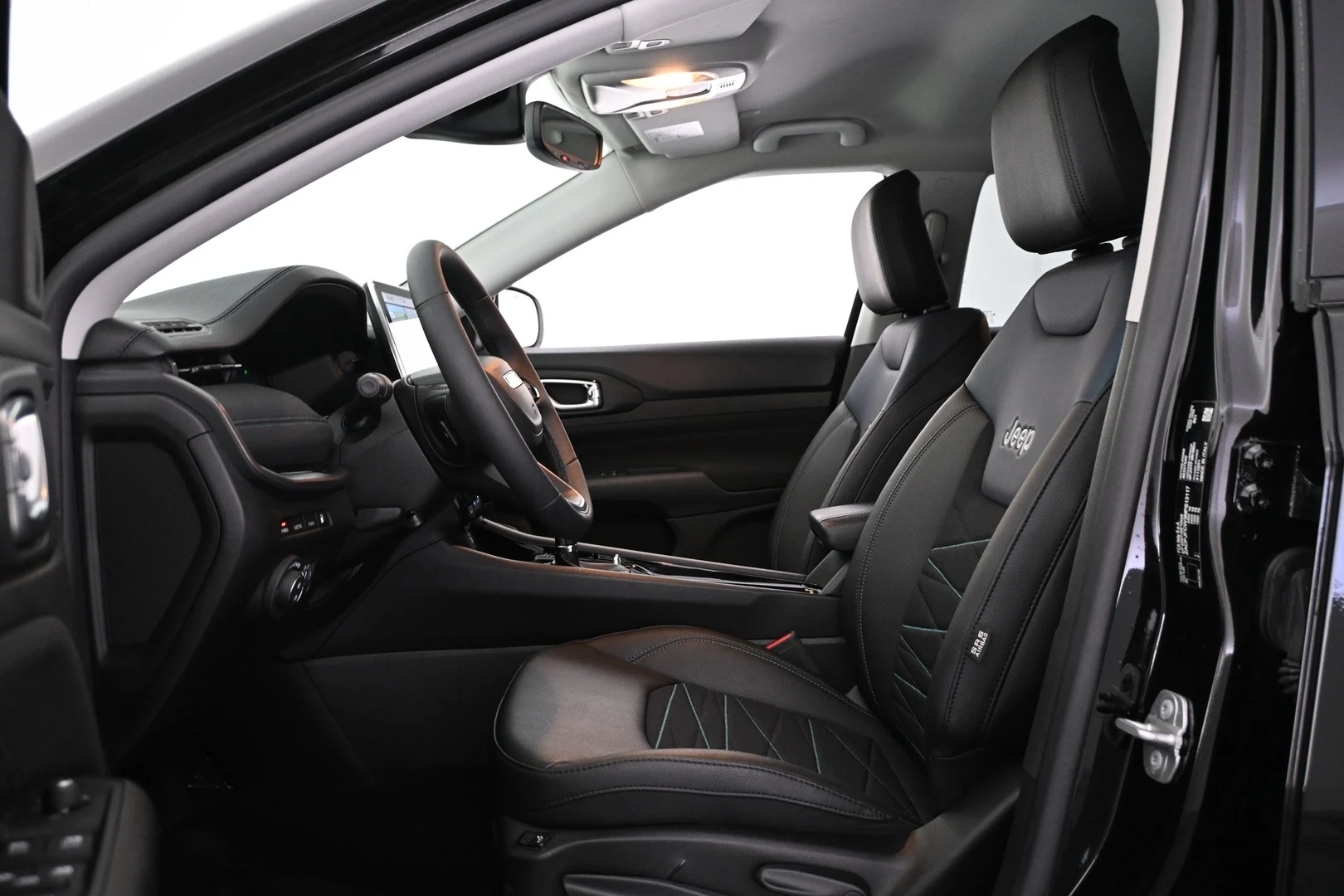 Car Image - 3YlR729QiADVFzF2FaNvbC