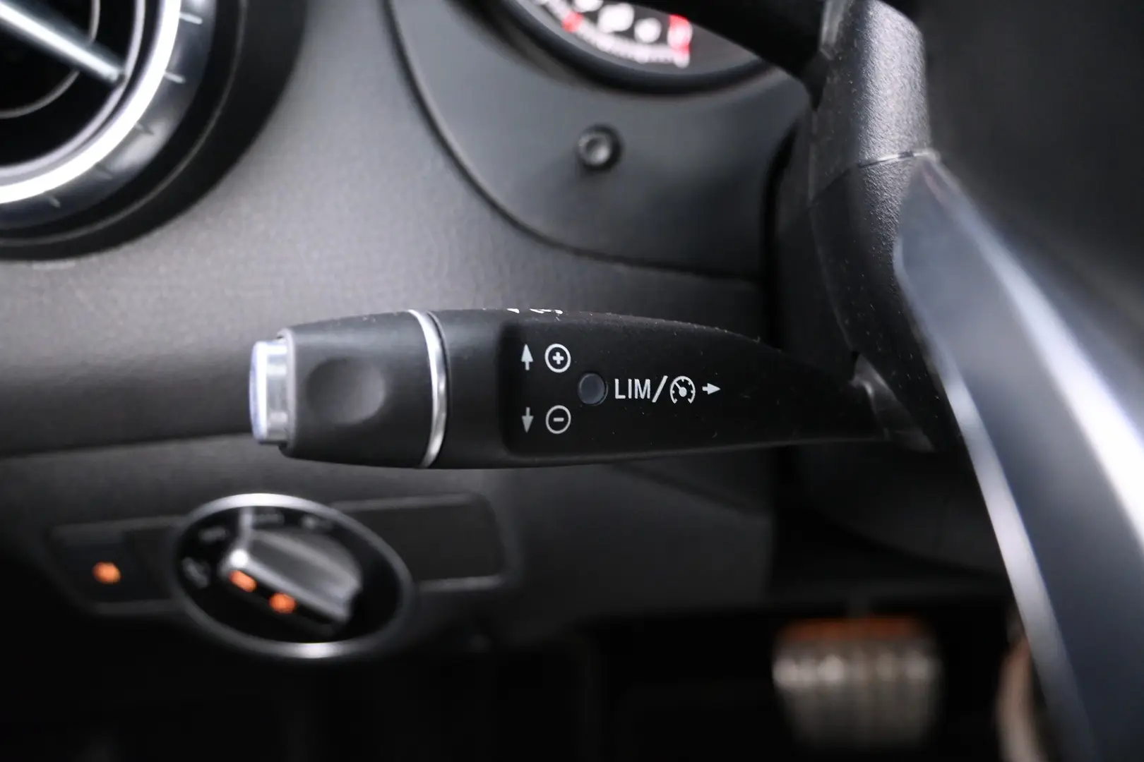 Car Image - 26i4scIcZELLOLyPrWMN9c