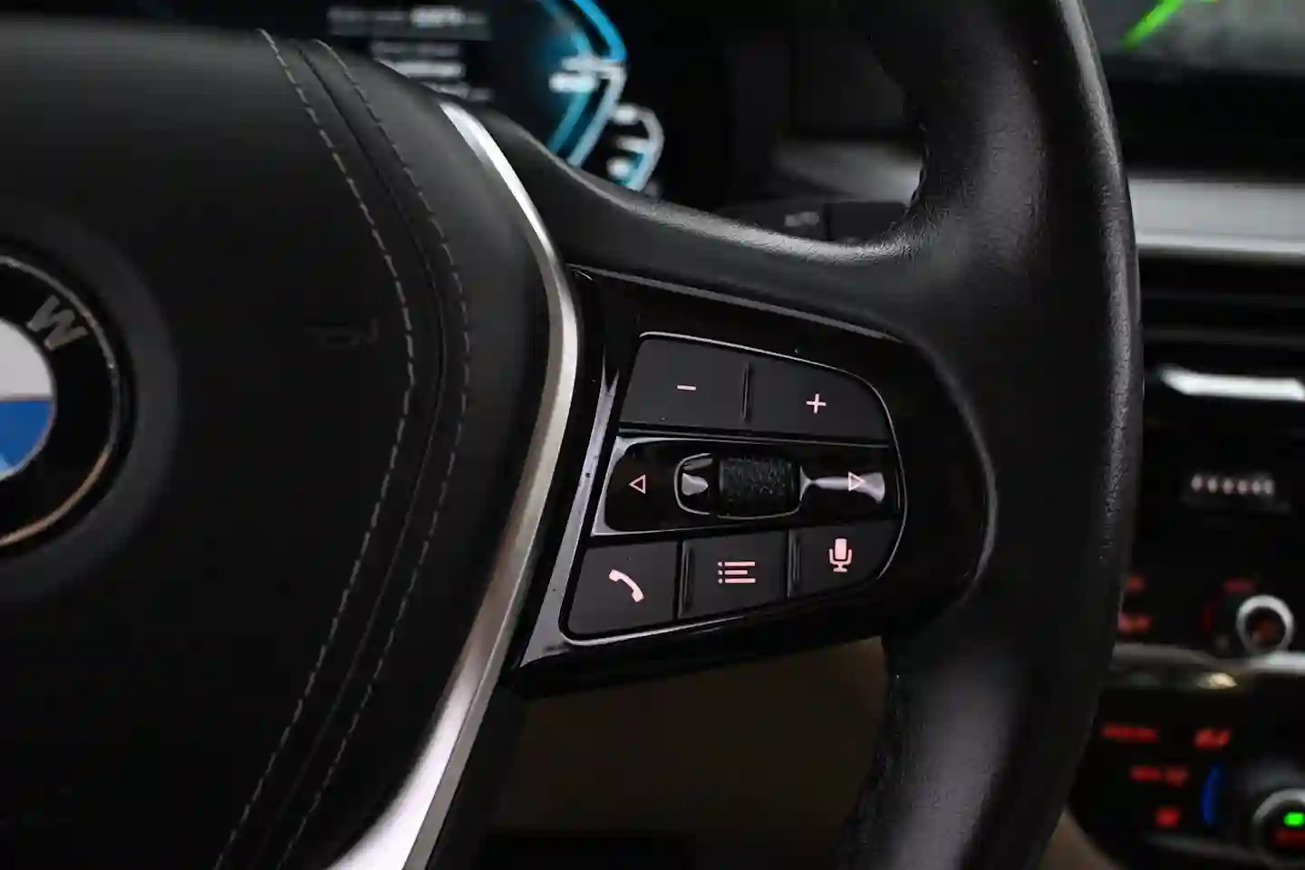 Car Image - 4gNejQff0KN2F72WuHxU8