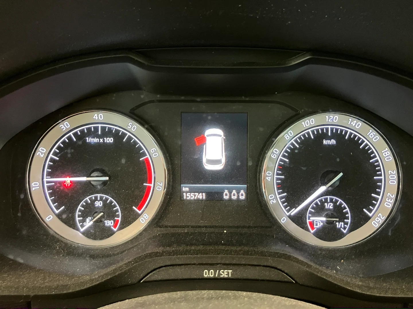 Car Image - 5DtuxscPTD3RSYUuevn1hH