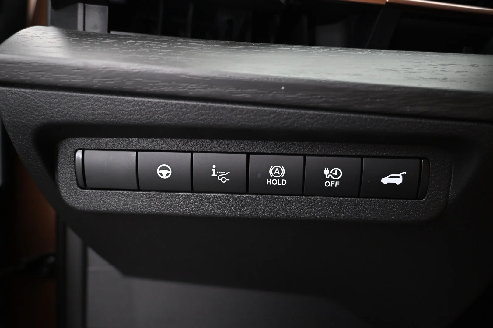 Car Image - 18UjTnLHSFbwKCLdXeIwFg