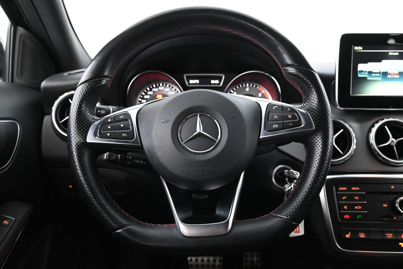 Car Image - 2uBU0KIcKFXFwSIt7KT4S6