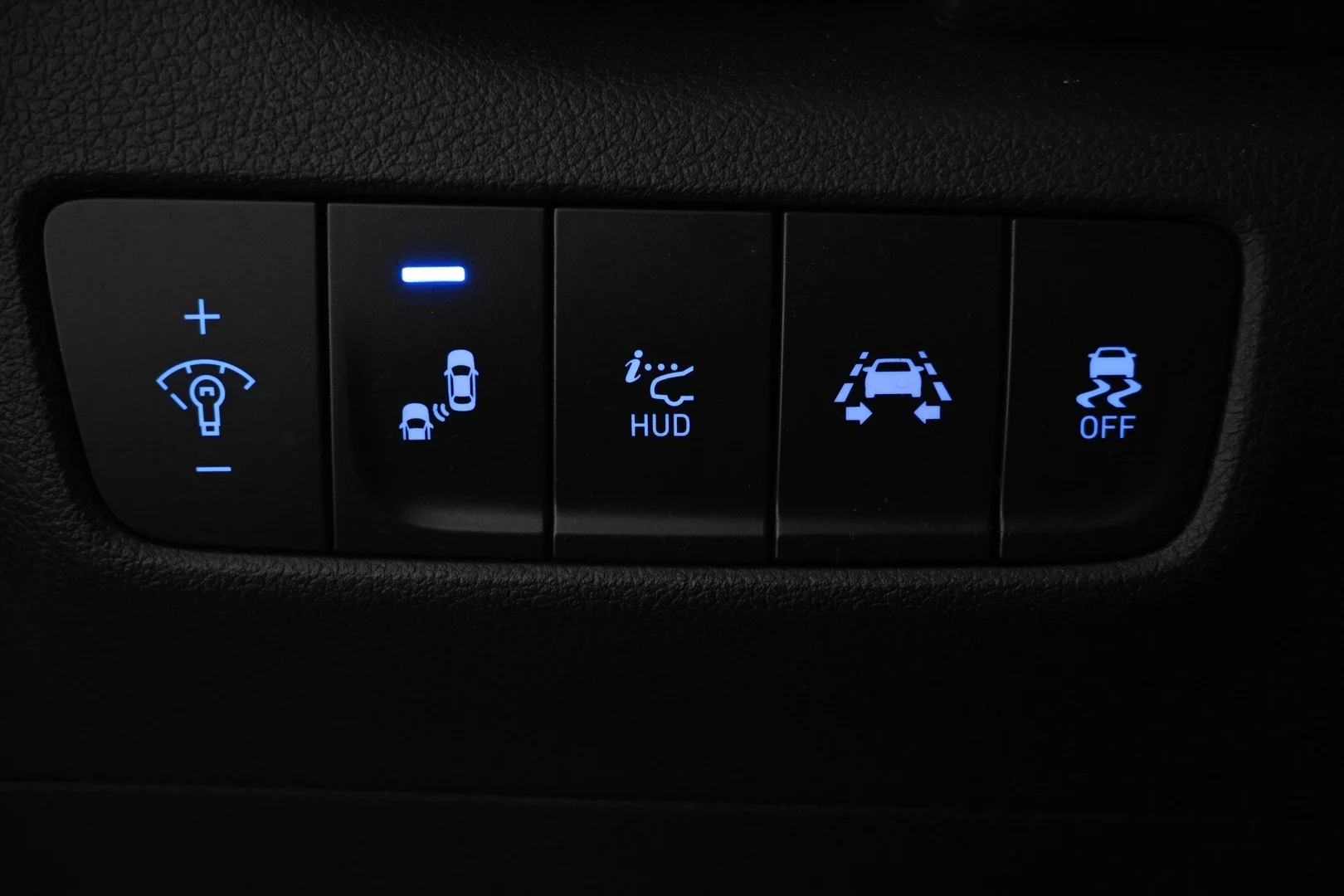 Car Image - 5EbnItq4rYROF49Io0YZom