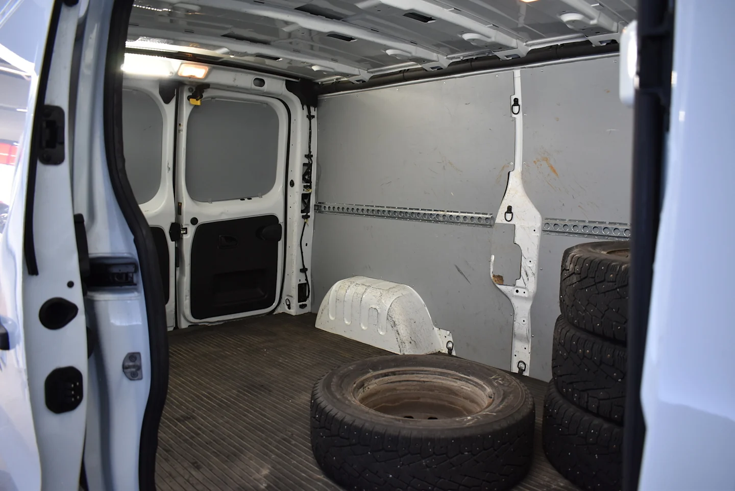 Car Image - 603JIAFirQkOfjX2TMw6bs
