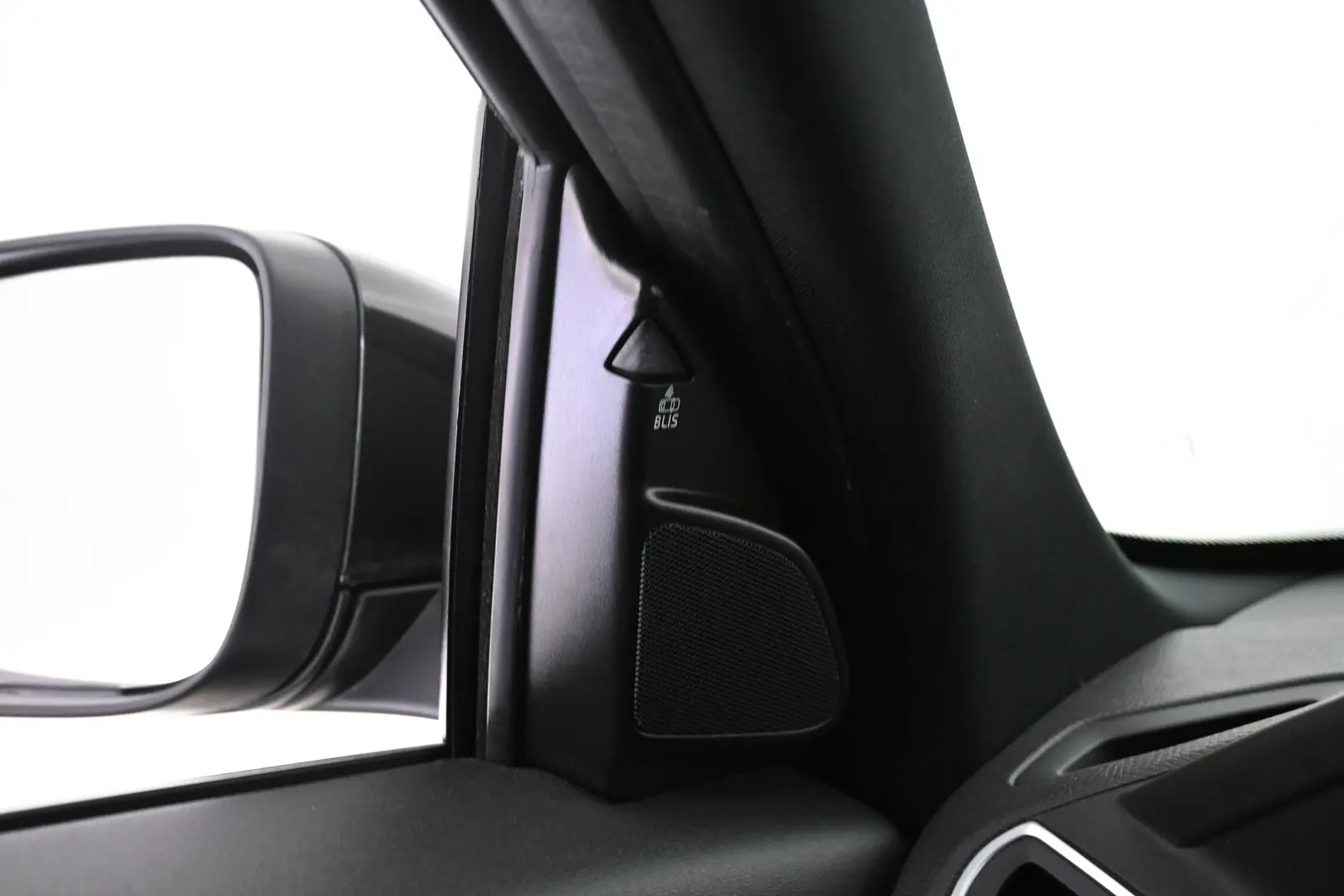 Car Image - 6fTrDaZ2GQ0RVYaAsnaNGe