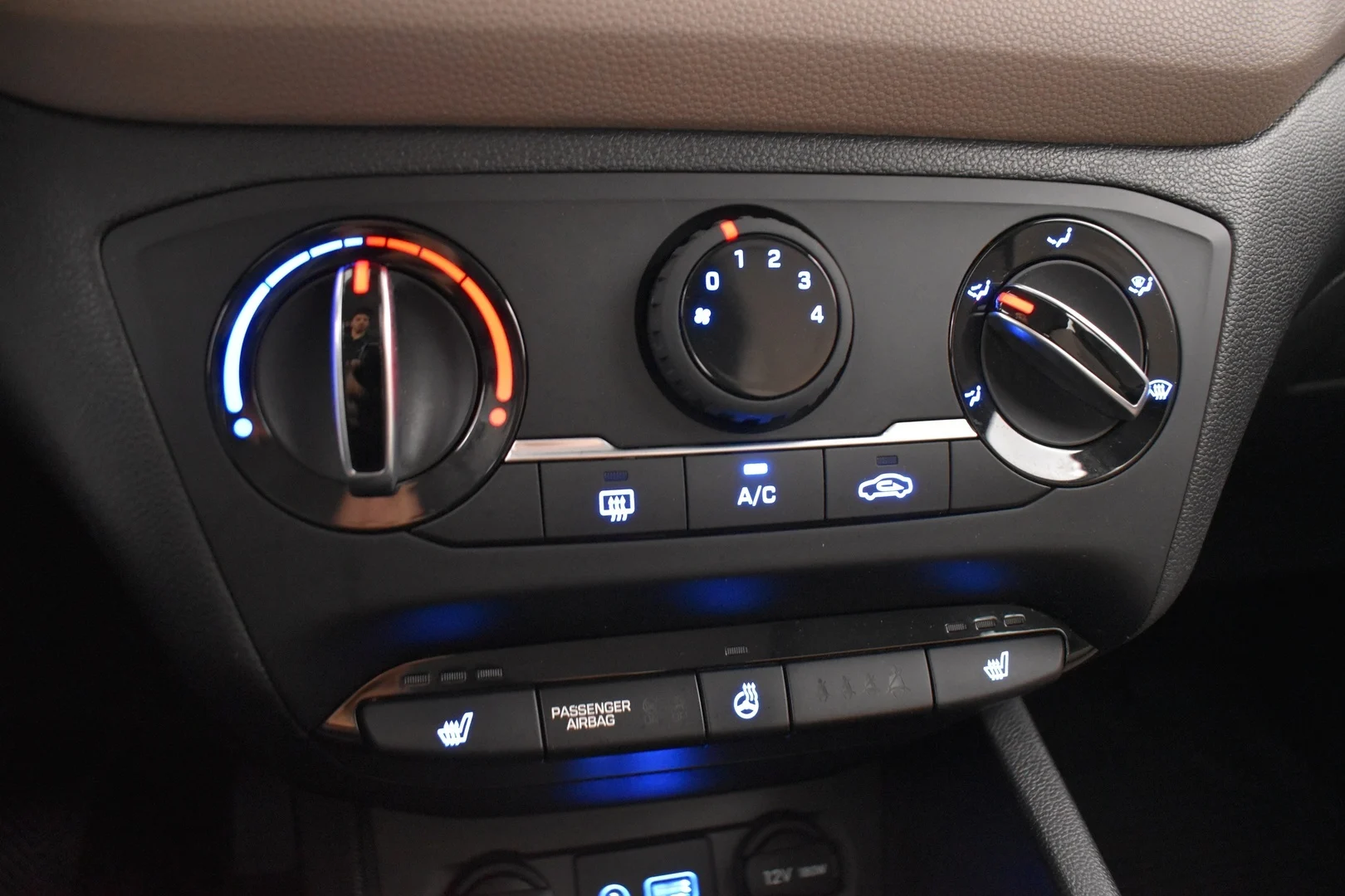 Car Image - 7CDZ7gwWPmQg9VDmg7qbkd