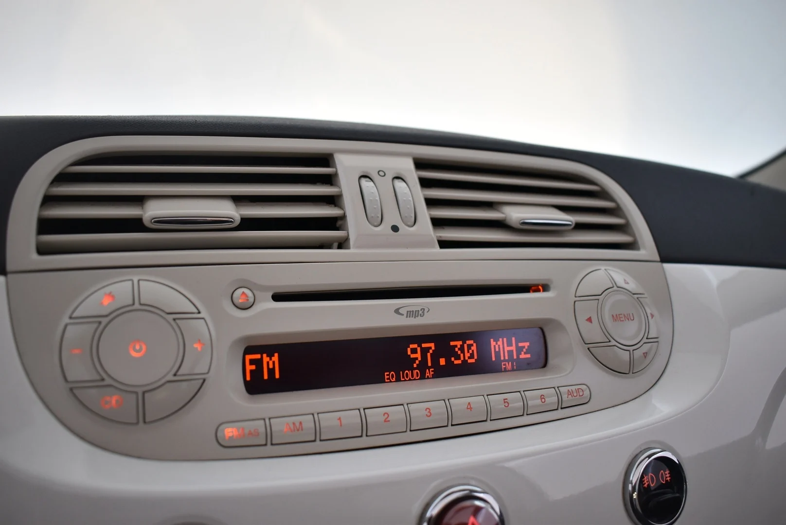 Car Image - 1ai89We1FzNN1vjwVNvevK