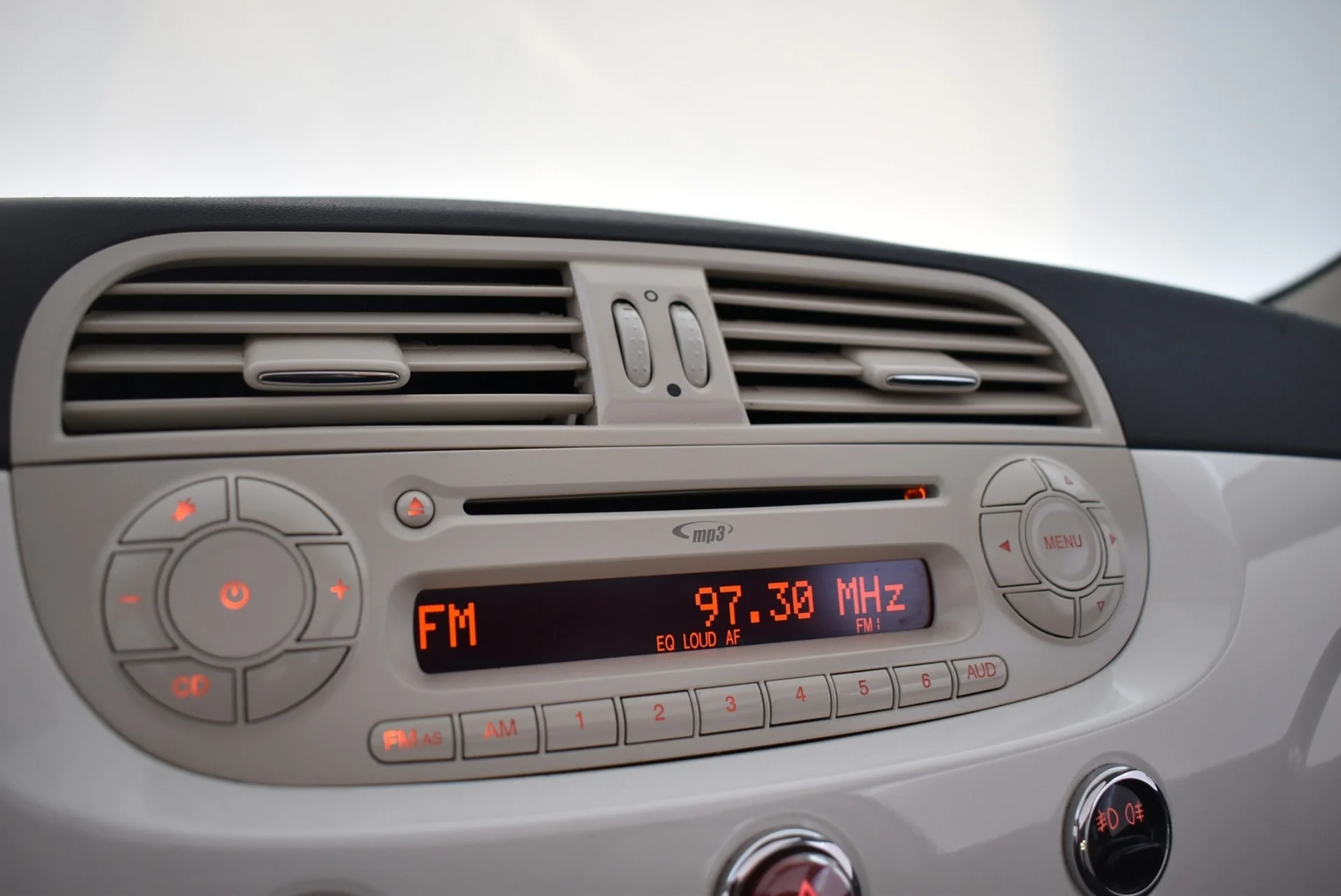 Car Image - 1ai89We1FzNN1vjwVNvevK