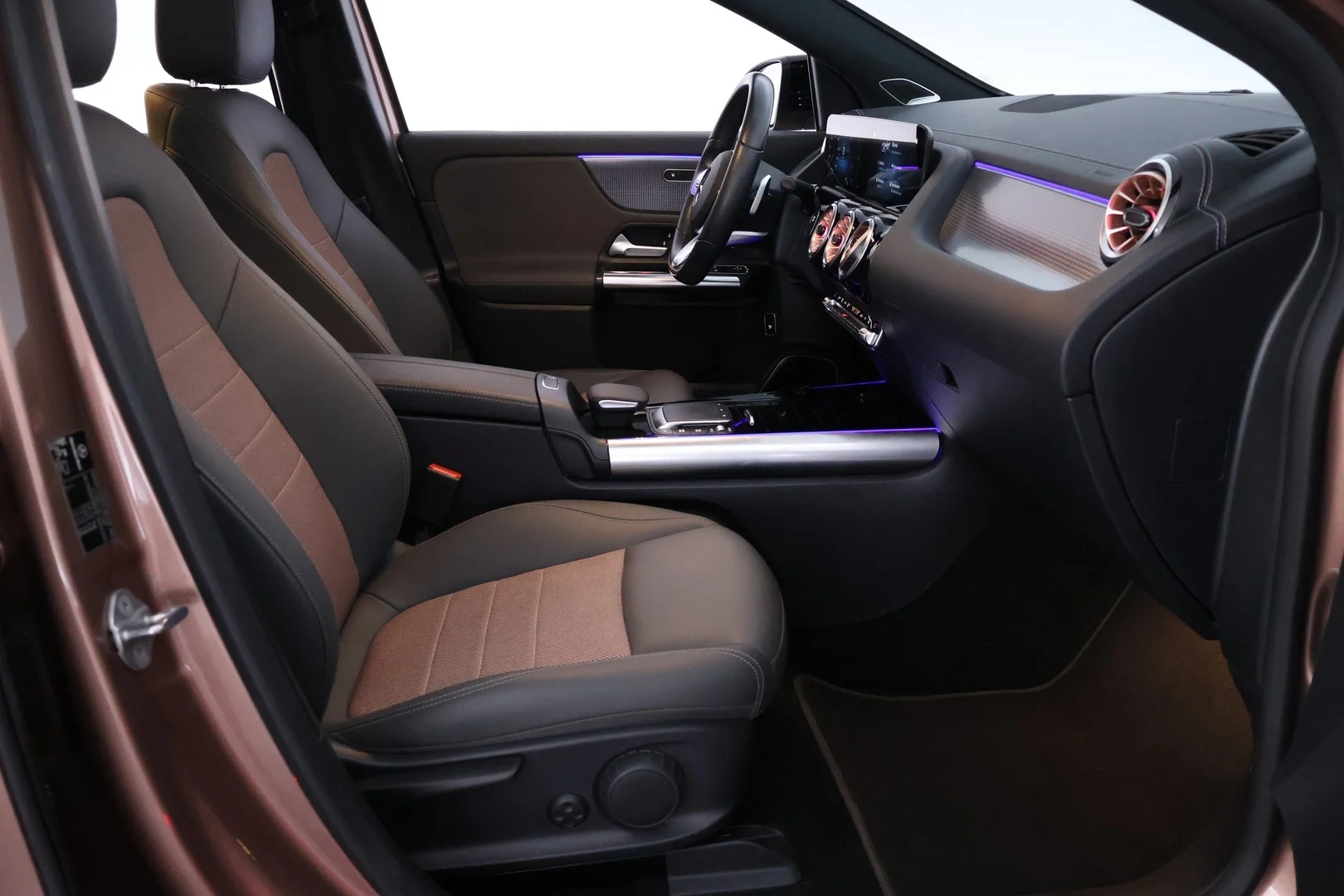 Car Image - 2D9jMyHvmd5784UUpkgluo