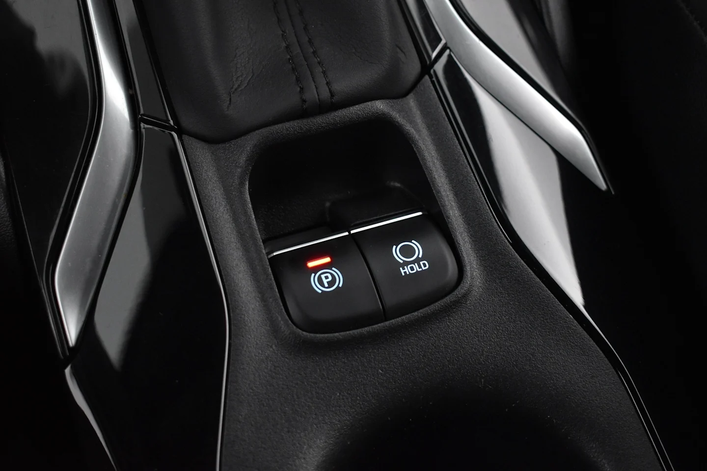 Car Image - 43Q5LSQniUnF3fVyDLxzUV