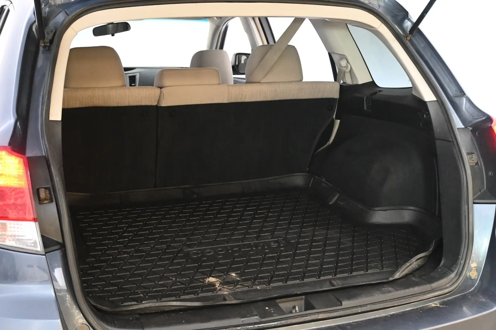 Car Image - 2pQe3qPoJUUFsVYFOsAZ88