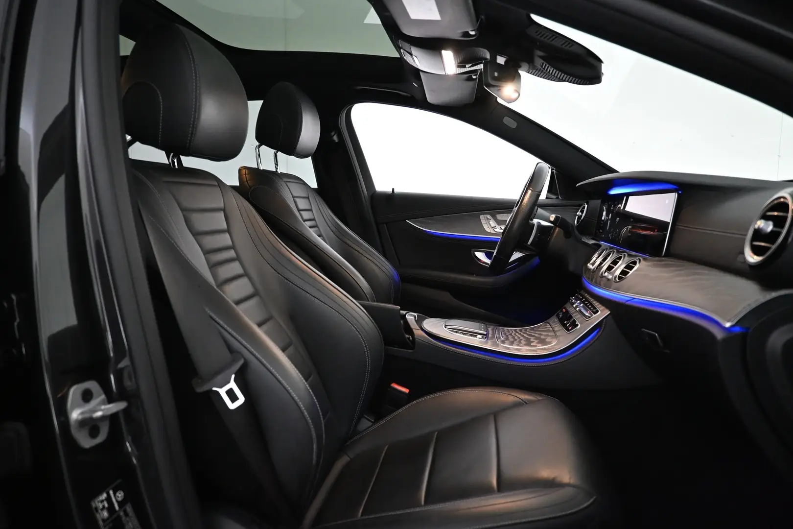 Car Image - 4CceUlSxhC6vLzOFDiMZWm
